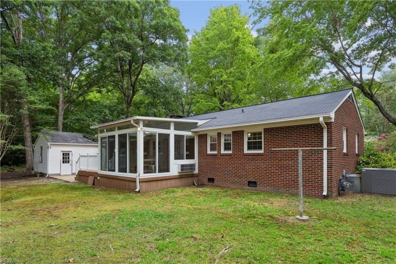 Photo 27 of 32 residential for sale in York County virginia