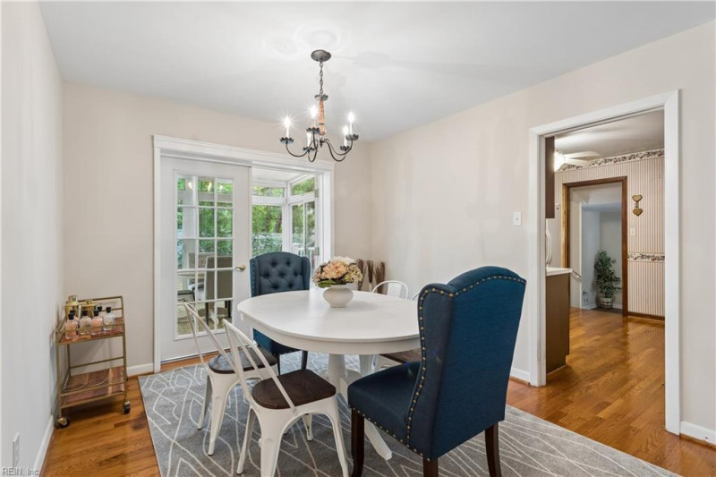 Photo 5 of 32 residential for sale in York County virginia