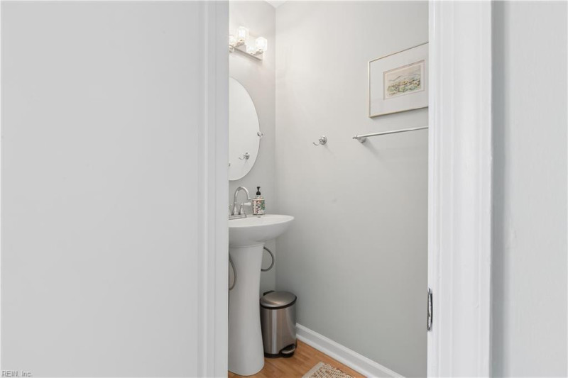 Photo 16 of 48 residential for sale in Hampton virginia