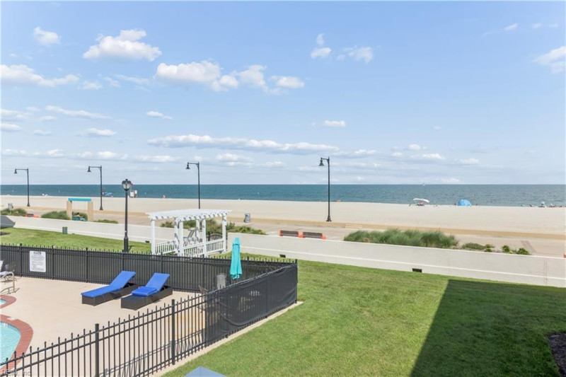Photo 19 of 48 residential for sale in Hampton virginia