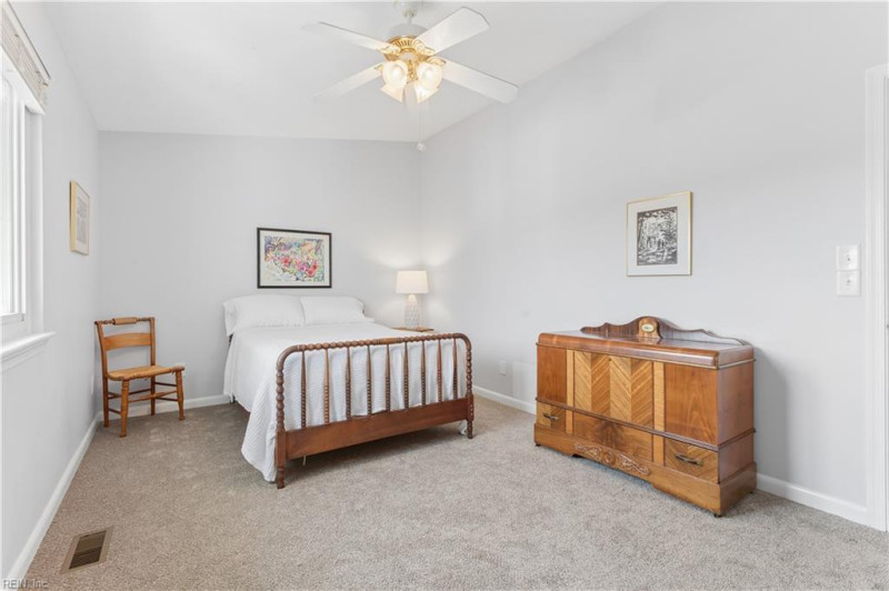 Photo 25 of 48 residential for sale in Hampton virginia