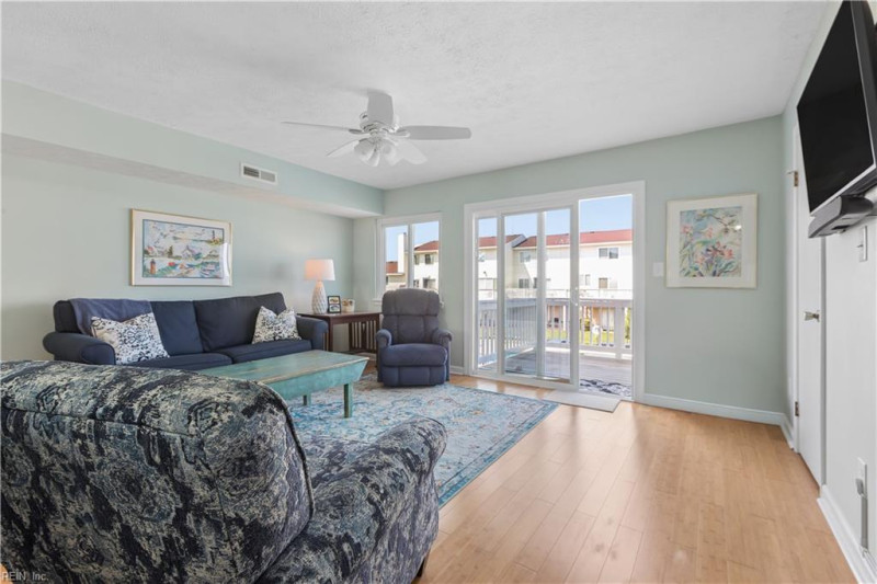 Photo 7 of 48 residential for sale in Hampton virginia
