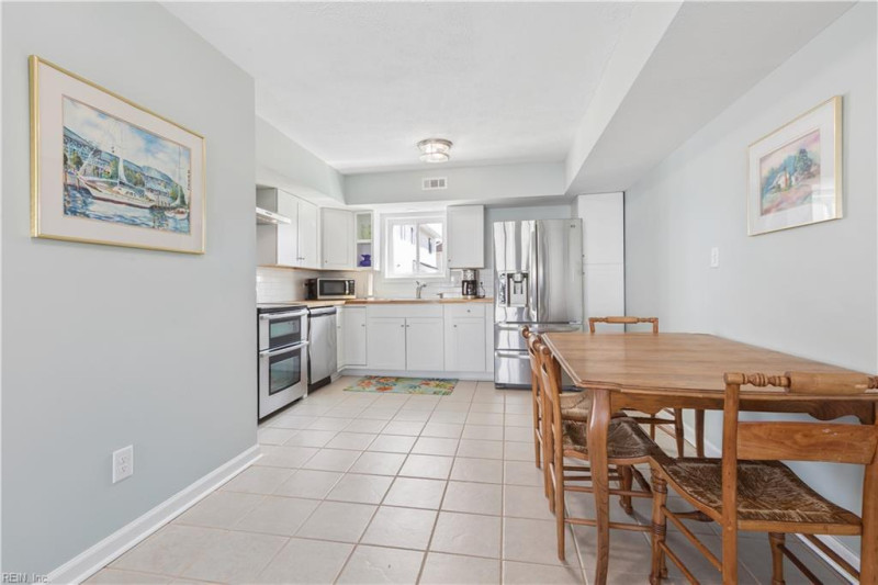 Photo 9 of 48 residential for sale in Hampton virginia