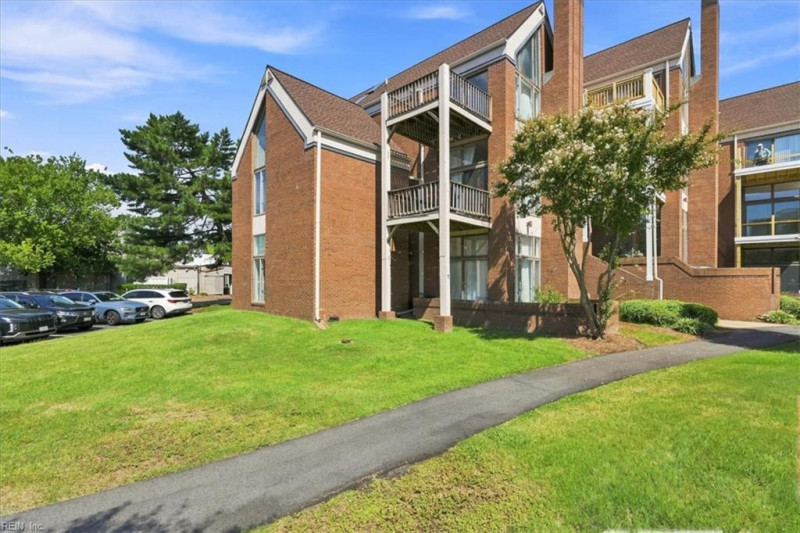 Photo 15 of 24 residential for sale in Norfolk virginia