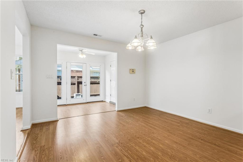 Photo 13 of 34 residential for sale in Newport News virginia