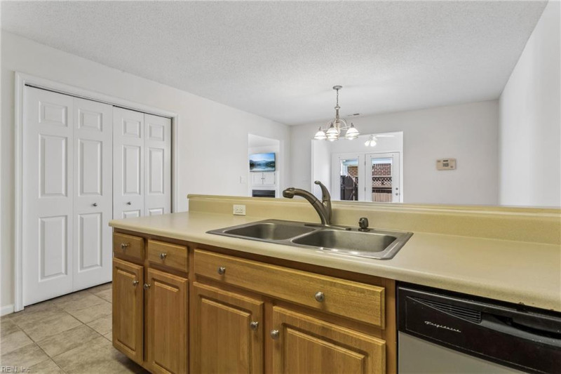 Photo 16 of 34 residential for sale in Newport News virginia
