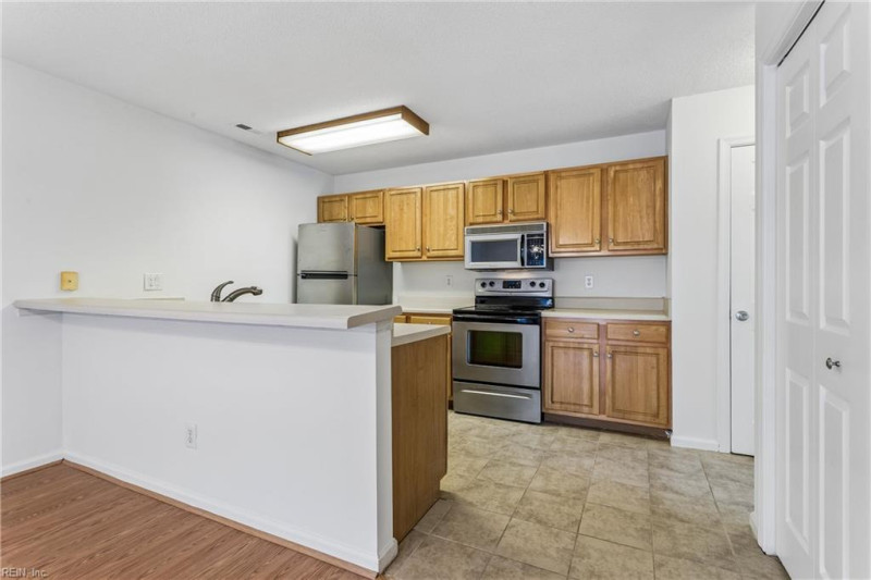 Photo 18 of 34 residential for sale in Newport News virginia