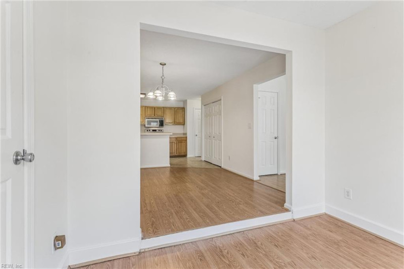 Photo 9 of 34 residential for sale in Newport News virginia