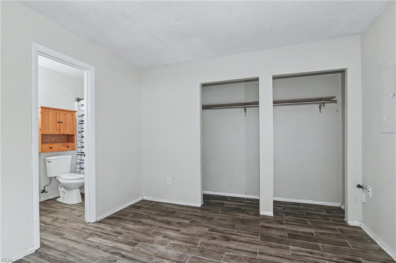 Photo 14 of 36 residential for sale in Virginia Beach virginia
