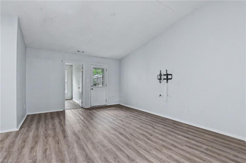Photo 5 of 36 residential for sale in Virginia Beach virginia