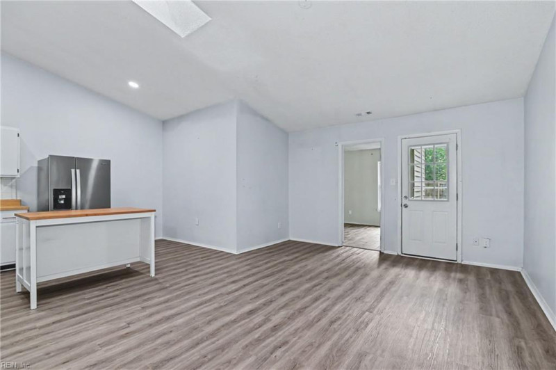 Photo 6 of 36 residential for sale in Virginia Beach virginia