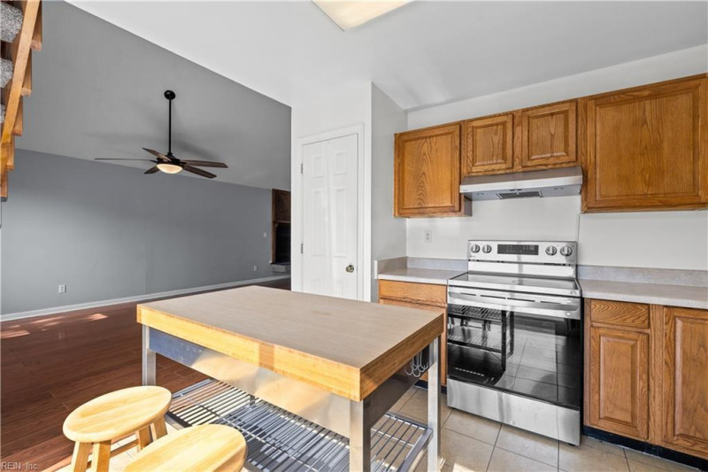 Photo 13 of 44 residential for sale in Virginia Beach virginia