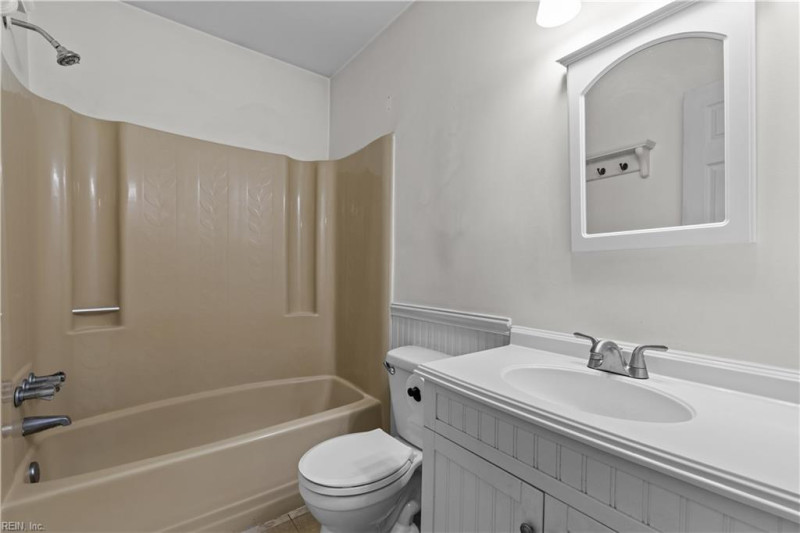Photo 18 of 44 residential for sale in Virginia Beach virginia