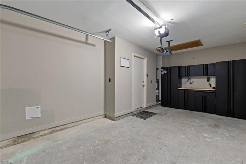 Photo 23 of 44 residential for sale in Virginia Beach virginia