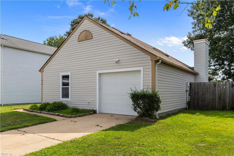 Photo 3 of 44 residential for sale in Virginia Beach virginia