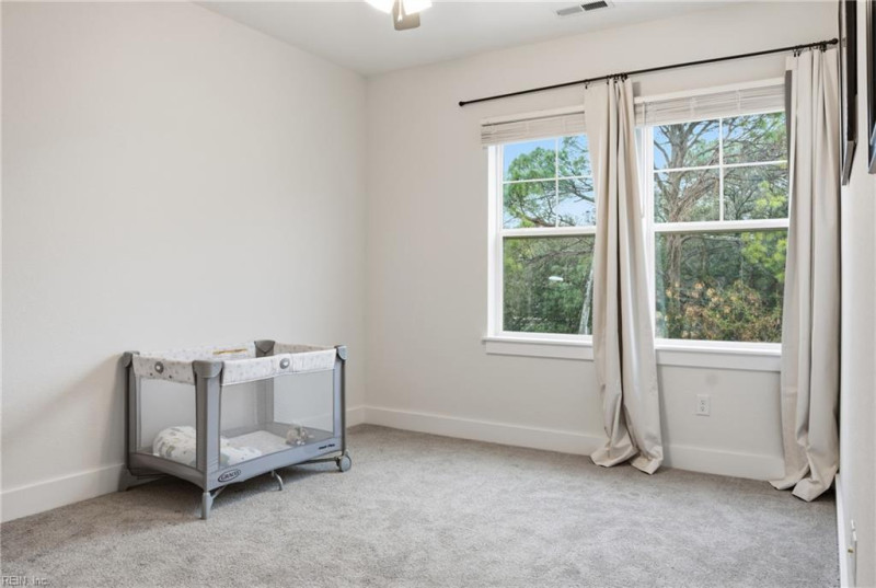 Photo 17 of 26 residential for sale in Norfolk virginia