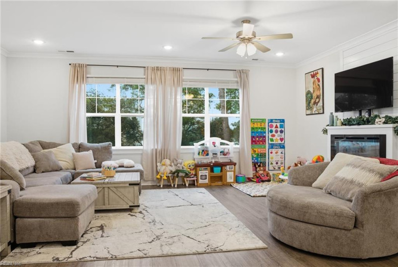 Photo 5 of 26 residential for sale in Norfolk virginia