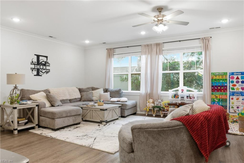 Photo 6 of 26 residential for sale in Norfolk virginia