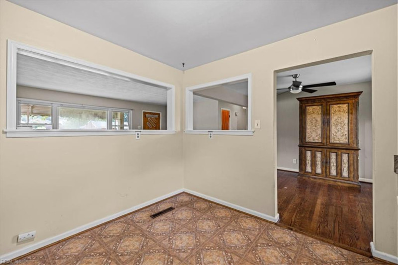 Photo 14 of 41 residential for sale in Chesapeake virginia Photo 14 of 41 residential for sale in Chesapeake virginia