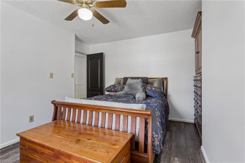 Photo 16 of 28 residential for sale in Newport News virginia