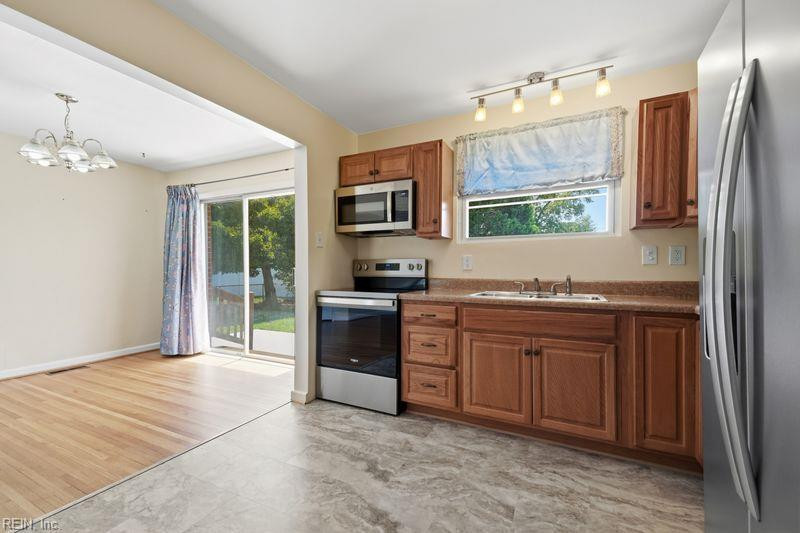 Photo 4 of 27 residential for sale in Norfolk virginia