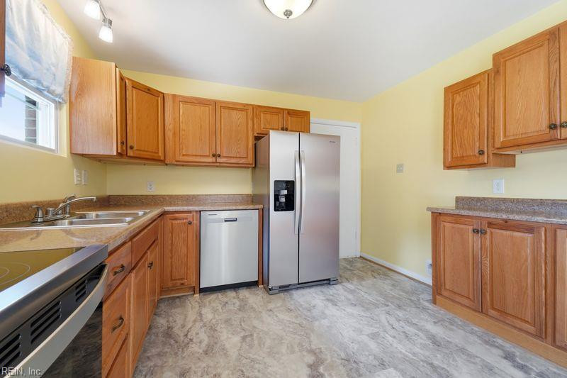 Photo 5 of 27 residential for sale in Norfolk virginia