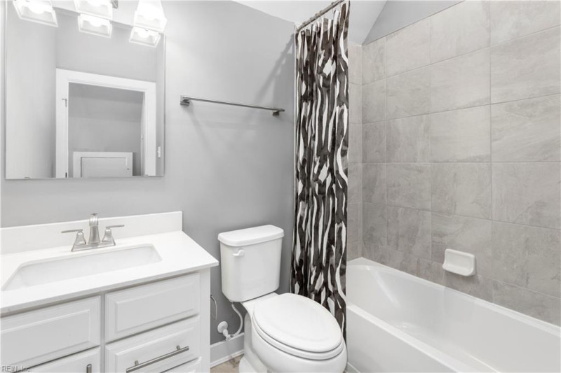 Photo 9 of 10 residential for sale in Franklin virginia