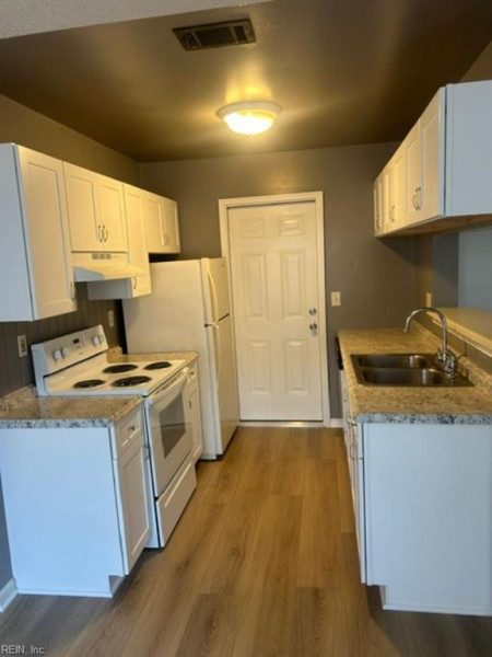 Photo 4 of 4 residential for sale in Chesapeake virginia Photo 4 of 4 residential for sale in Chesapeake virginia