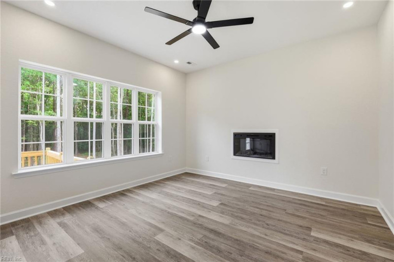 Photo 11 of 42 residential for sale in Southampton County virginia