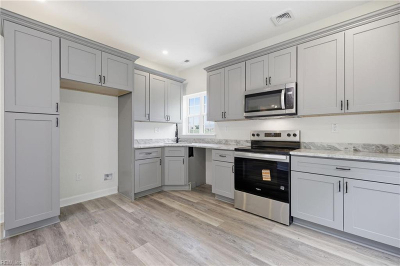 Photo 15 of 42 residential for sale in Southampton County virginia