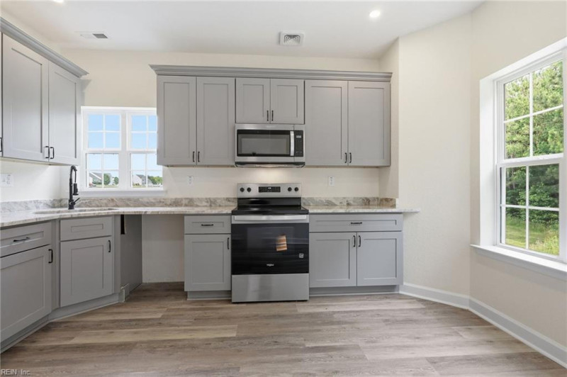 Photo 18 of 42 residential for sale in Southampton County virginia