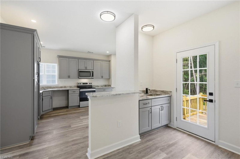 Photo 19 of 42 residential for sale in Southampton County virginia