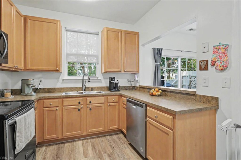 Photo 13 of 30 residential for sale in Chesapeake virginia Photo 13 of 30 residential for sale in Chesapeake virginia