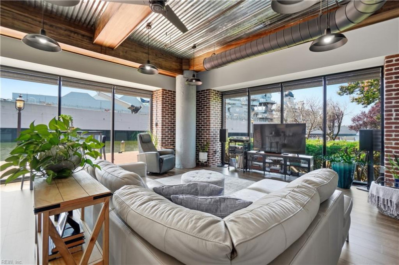 Photo 10 of 35 residential for sale in Norfolk virginia