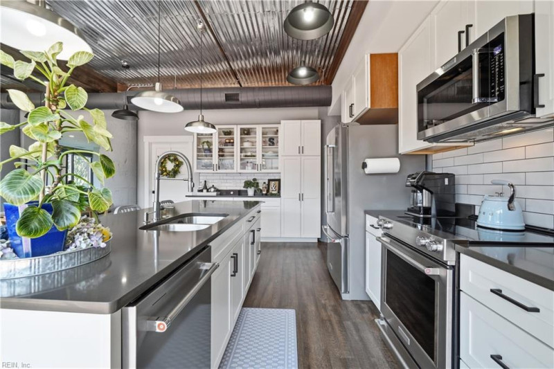 Photo 14 of 35 residential for sale in Norfolk virginia