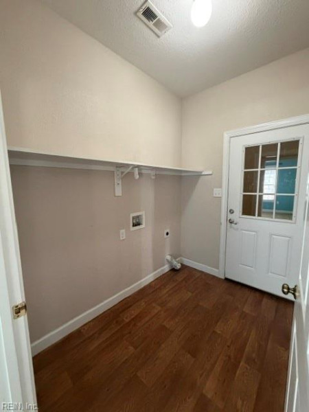 Photo 17 of 49 residential for sale in Isle of Wight County virginia