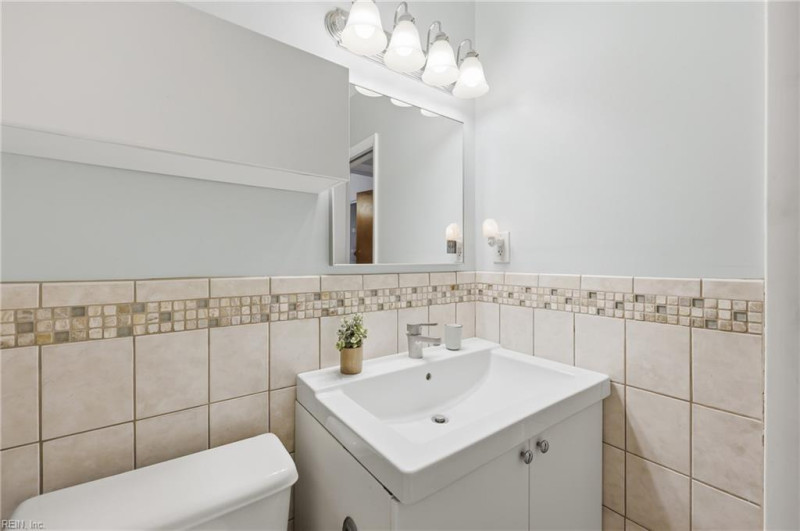 Photo 19 of 38 residential for sale in Virginia Beach virginia