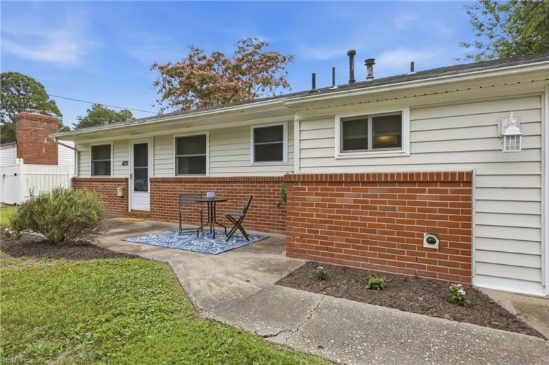 Photo 6 of 38 residential for sale in Virginia Beach virginia