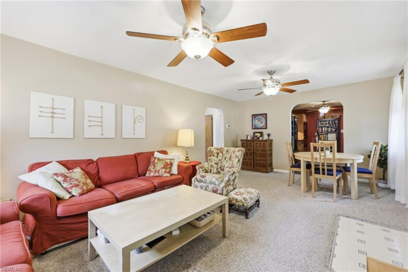 Photo 8 of 38 residential for sale in Virginia Beach virginia