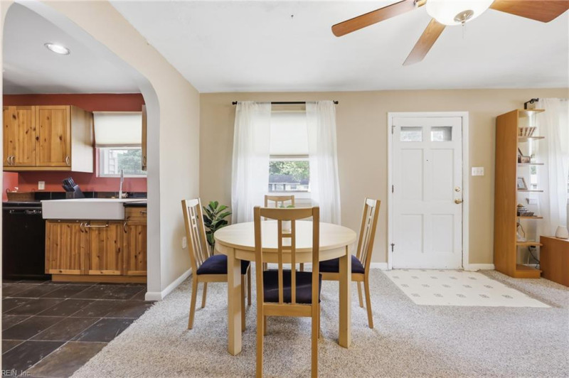 Photo 9 of 38 residential for sale in Virginia Beach virginia