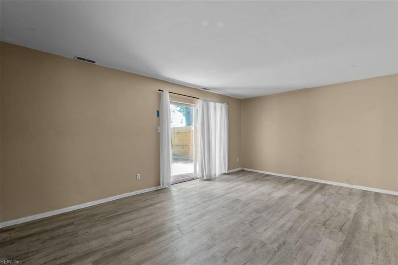 Photo 10 of 19 residential for sale in Virginia Beach virginia