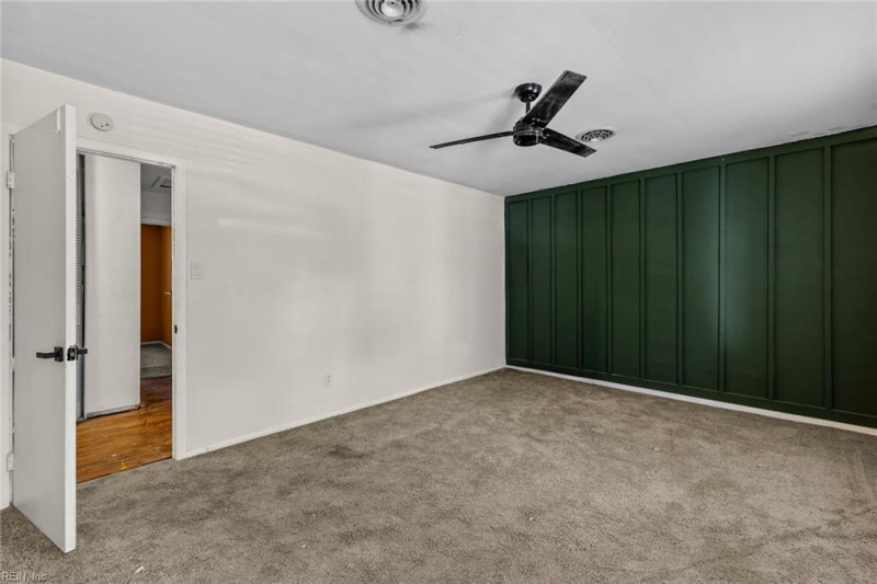 Photo 12 of 19 residential for sale in Virginia Beach virginia