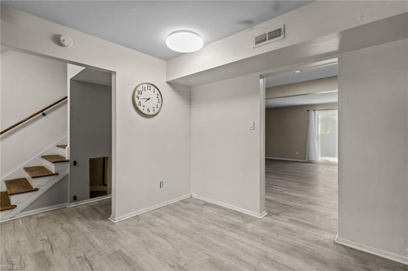Photo 3 of 19 residential for sale in Virginia Beach virginia