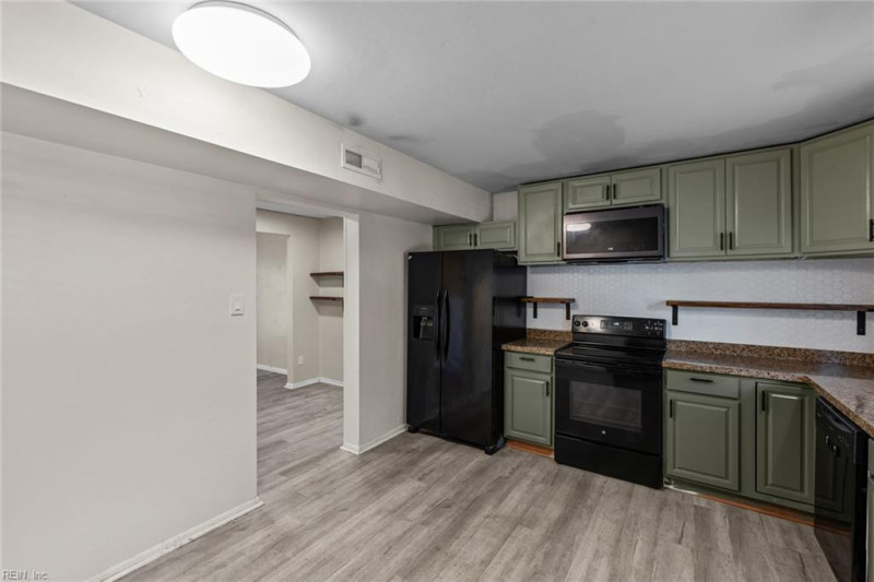 Photo 6 of 19 residential for sale in Virginia Beach virginia