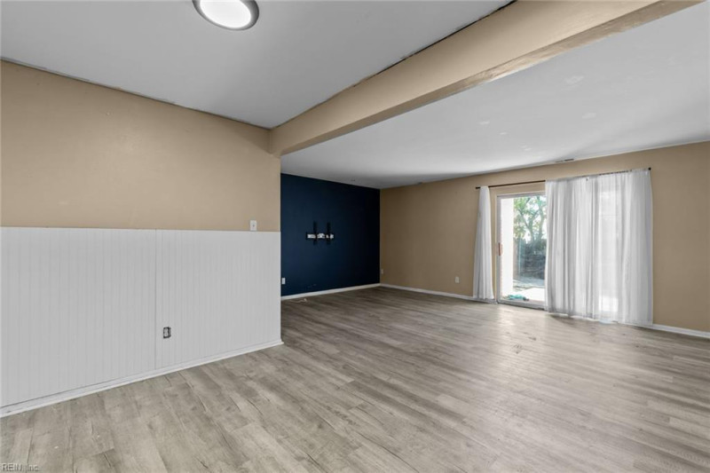 Photo 8 of 19 residential for sale in Virginia Beach virginia