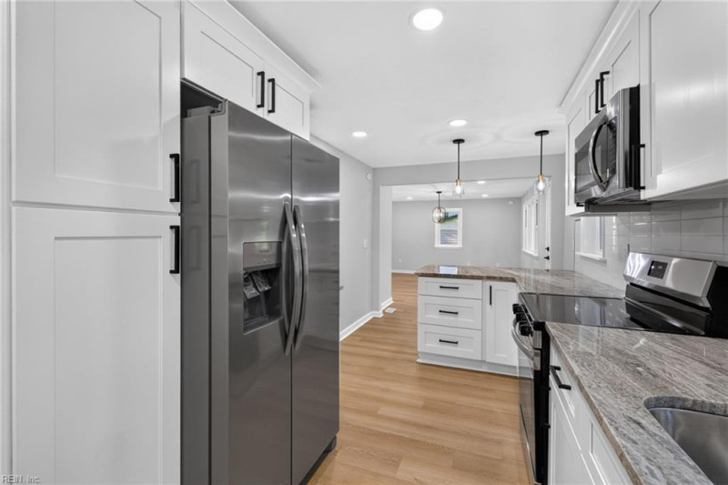 Photo 13 of 36 residential for sale in Suffolk virginia
