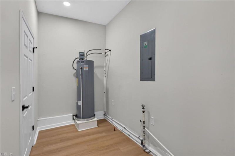 Photo 18 of 36 residential for sale in Suffolk virginia
