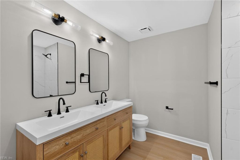 Photo 27 of 36 residential for sale in Suffolk virginia