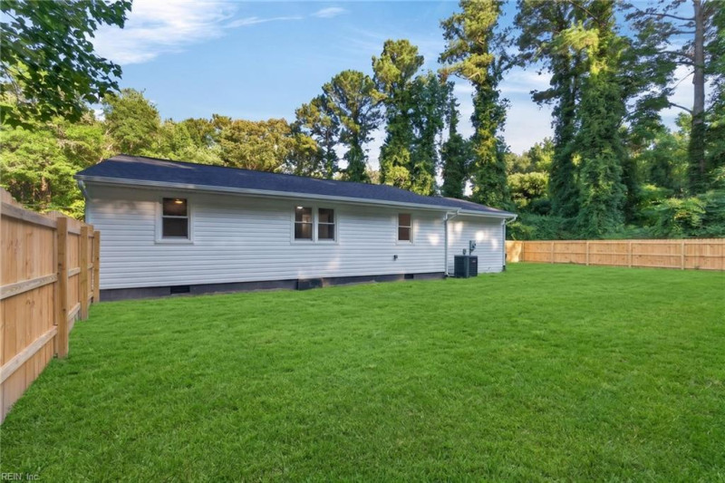 Photo 34 of 36 residential for sale in Suffolk virginia
