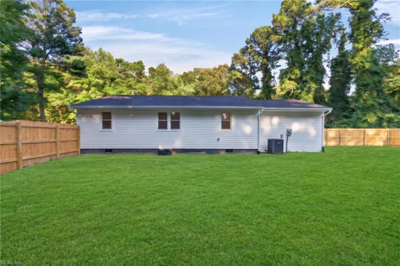 Photo 35 of 36 residential for sale in Suffolk virginia